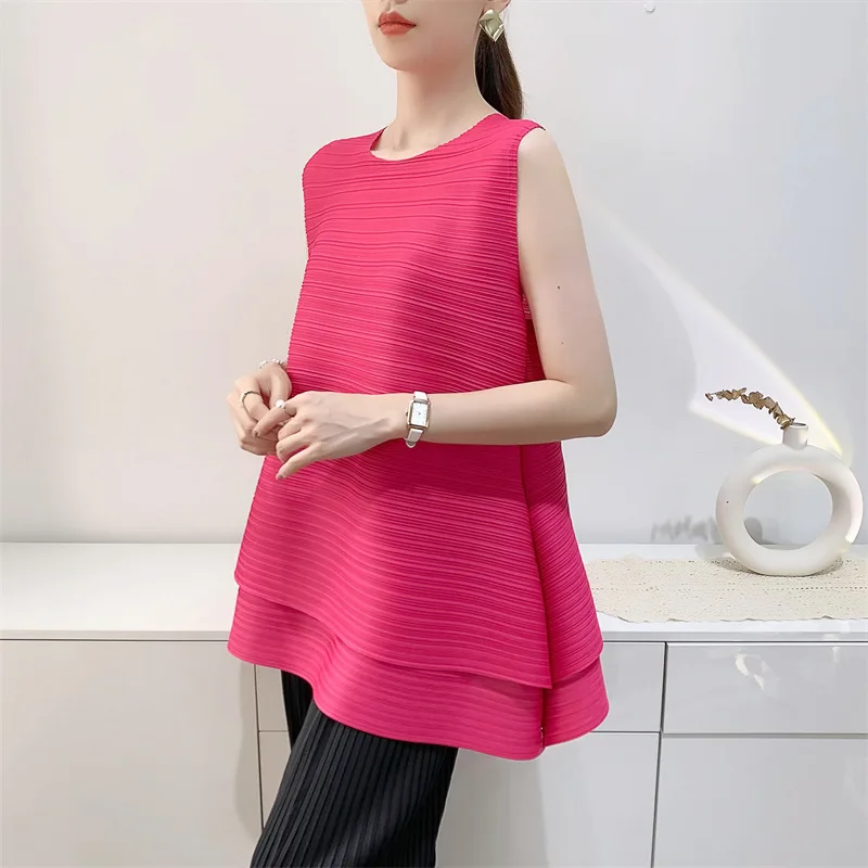 Miyake Pleated Rose Red Sleeveless Simplify Double Layer T-Shirt for women 2023 Summer Classic Round Collar Loose causal top