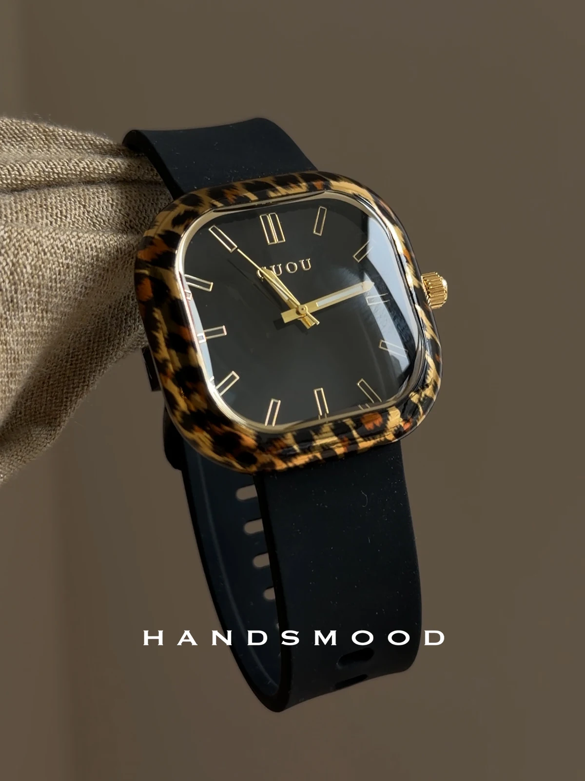 

Golden Leopard-Print Large Dial Watch High-End Luxury Creative Designer Watch Unisex Casual Silicone Quartz Watch Birthday Gift