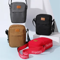 Nieuwe Oxford Schoudertassen Heren Effen Kleur Crossbody Tas Casual Modieuze Europese En Amerikaanse Retro Tas Slingbag Buitenzak