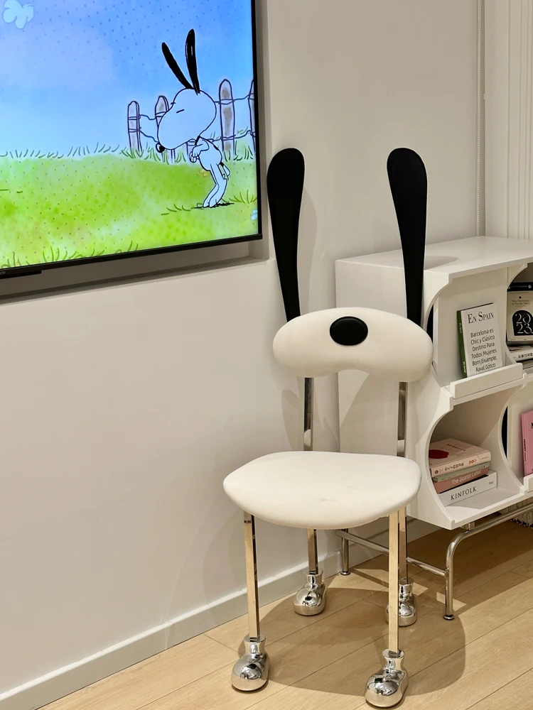 Silla con respaldo de perro para el hogar, silla de comedor de maquillaje, dormitorio, habitación de niños, mesa de comedor simple de diseñador,