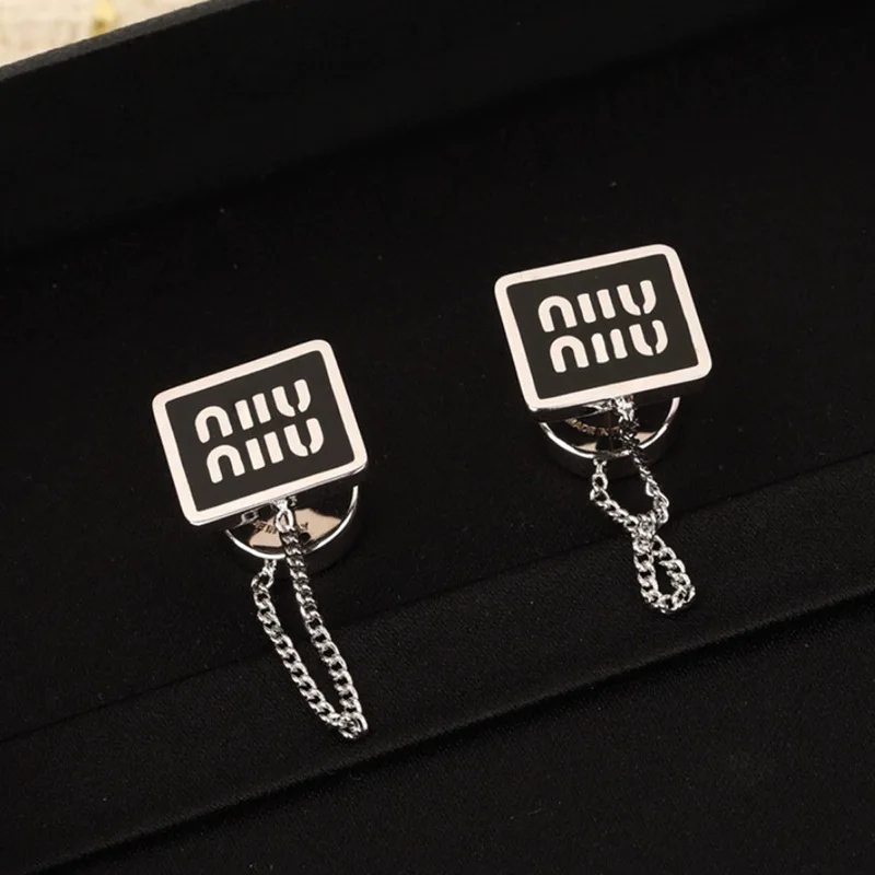 2024 New Brand Chain Square Letter MM Earrings Fashionable Rectangular Earrings Gentle Sweet Versatile Party Jewelry for Women