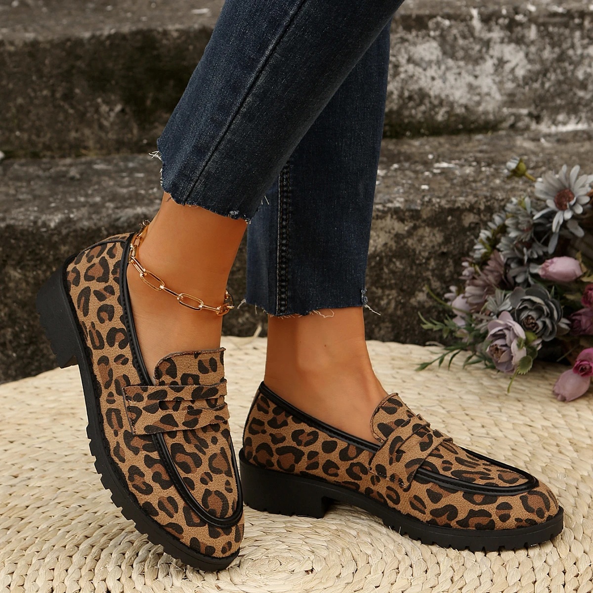 Women Sneakers Fashion Leopard Patchwork Slip-on Loafers Shoes Women Chunky Heel Platform New Casual Plus Size Sneakers Women