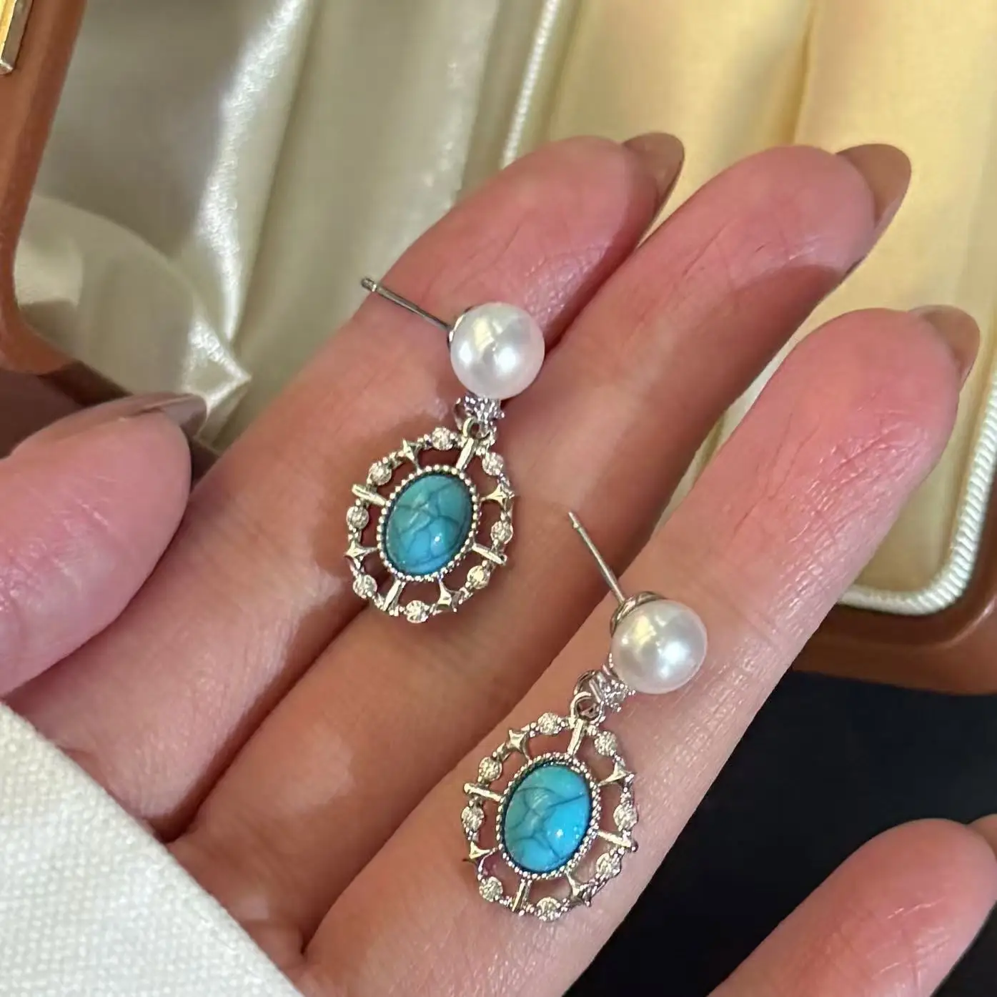 

Natural Freshwater Pearl 14k Gold Filled Stud Earring Shiny Crystal Retro Oval Turquoise Earrings For Women Jewelry Gift