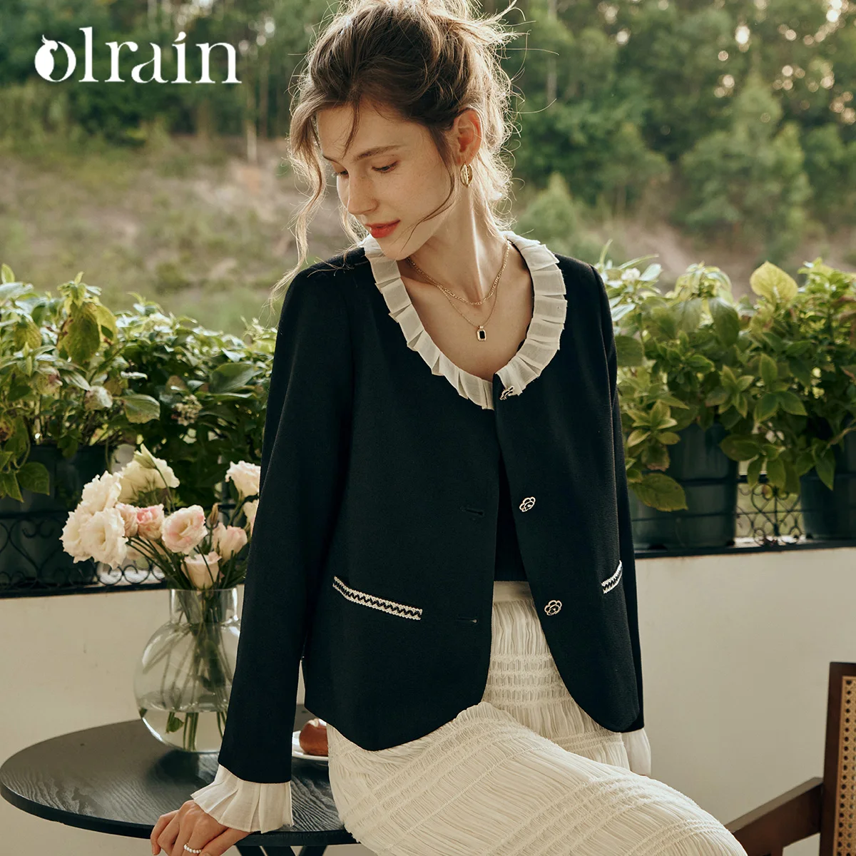 

OLrain Women Elegant Black Jacket 2025 Spring Fashion Ladies Outerwears Vintage Contrast Short Jacket Woman Clothes O23QW69593