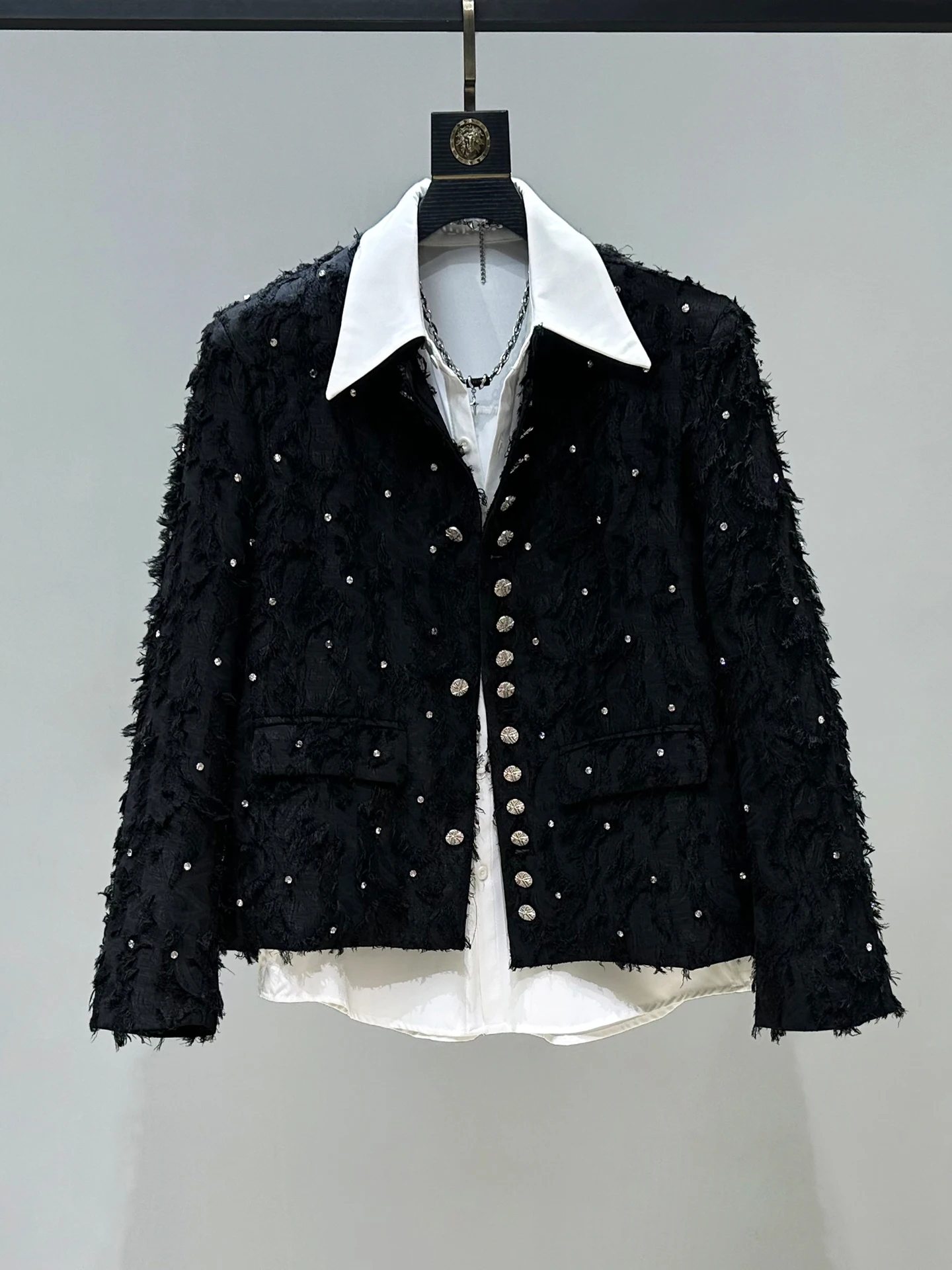 

Original Design Men's ort Jaet with oulder Pads And Tassel Diamond Embellied Loose Fit Youthful Sle Autumn Outerwear