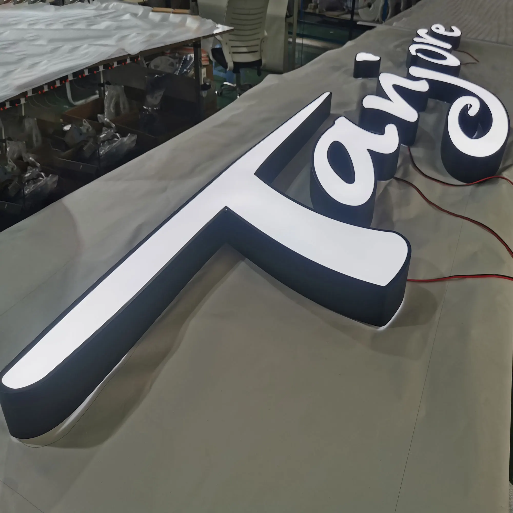 

Outdoor use frontlit metal channel 3d letter with trimcap led sign face luminous for shop front logo