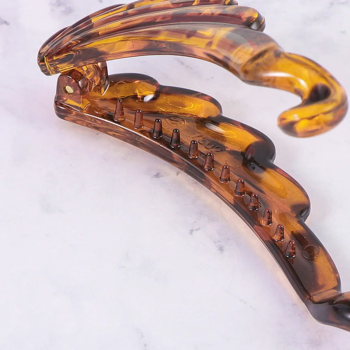 

Заколка для волос Deep Coffee Banana, 1 шт., для пучка и хвоста, надежная фиксация на весь день, для работы и вечеринок