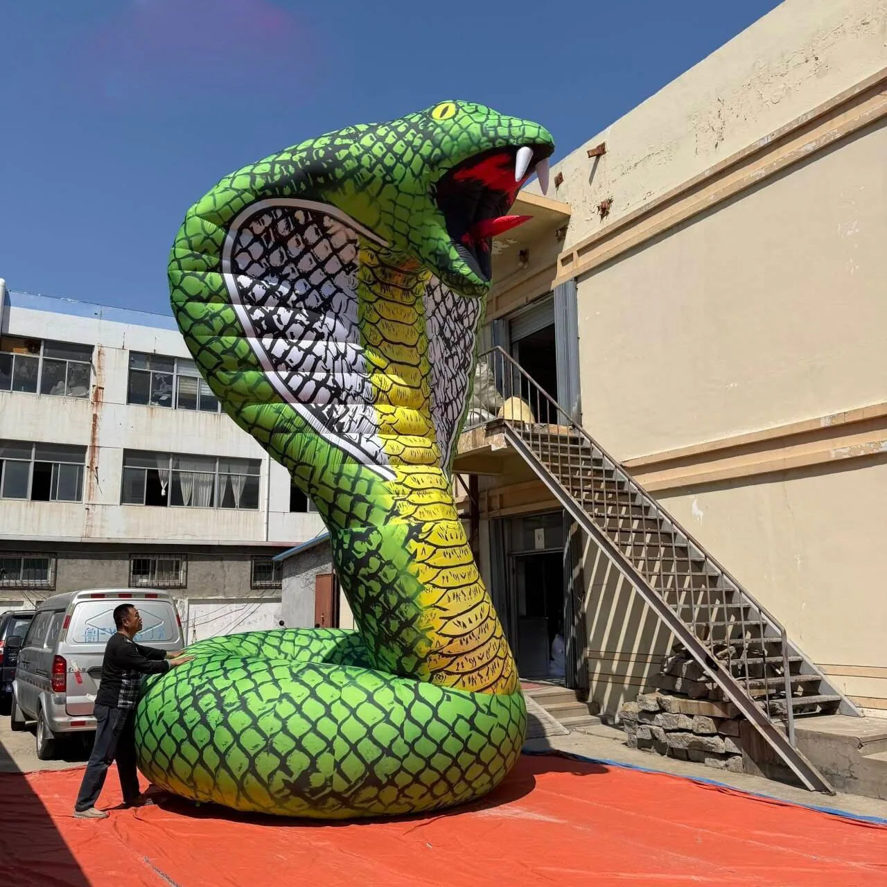 Green outdoor carnival inflatable snake inflatable python monster balloon,giant Inflatable cobra for decoration