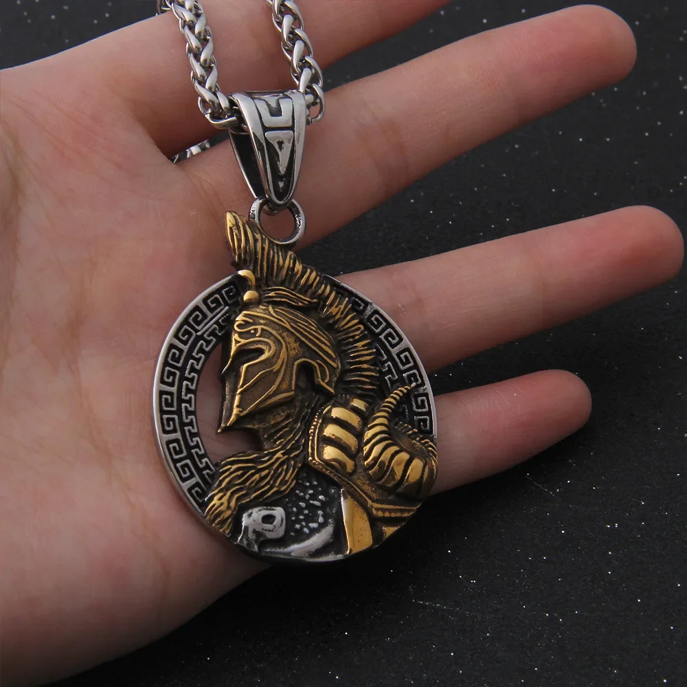 

Stainless Steel King of War Spartan Warrior Portrait Pendant Men's Necklace Trend Rock Hip Hop Party Jewelry Christmas Gift