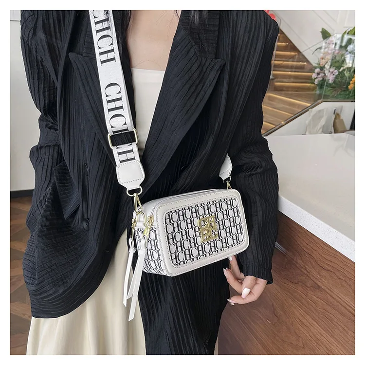 CH New Camera Bag Fashion Printed Small Square Bag Texture Wide Shoulder Strap Crossbody Bag Women's Versatile Contrast Color