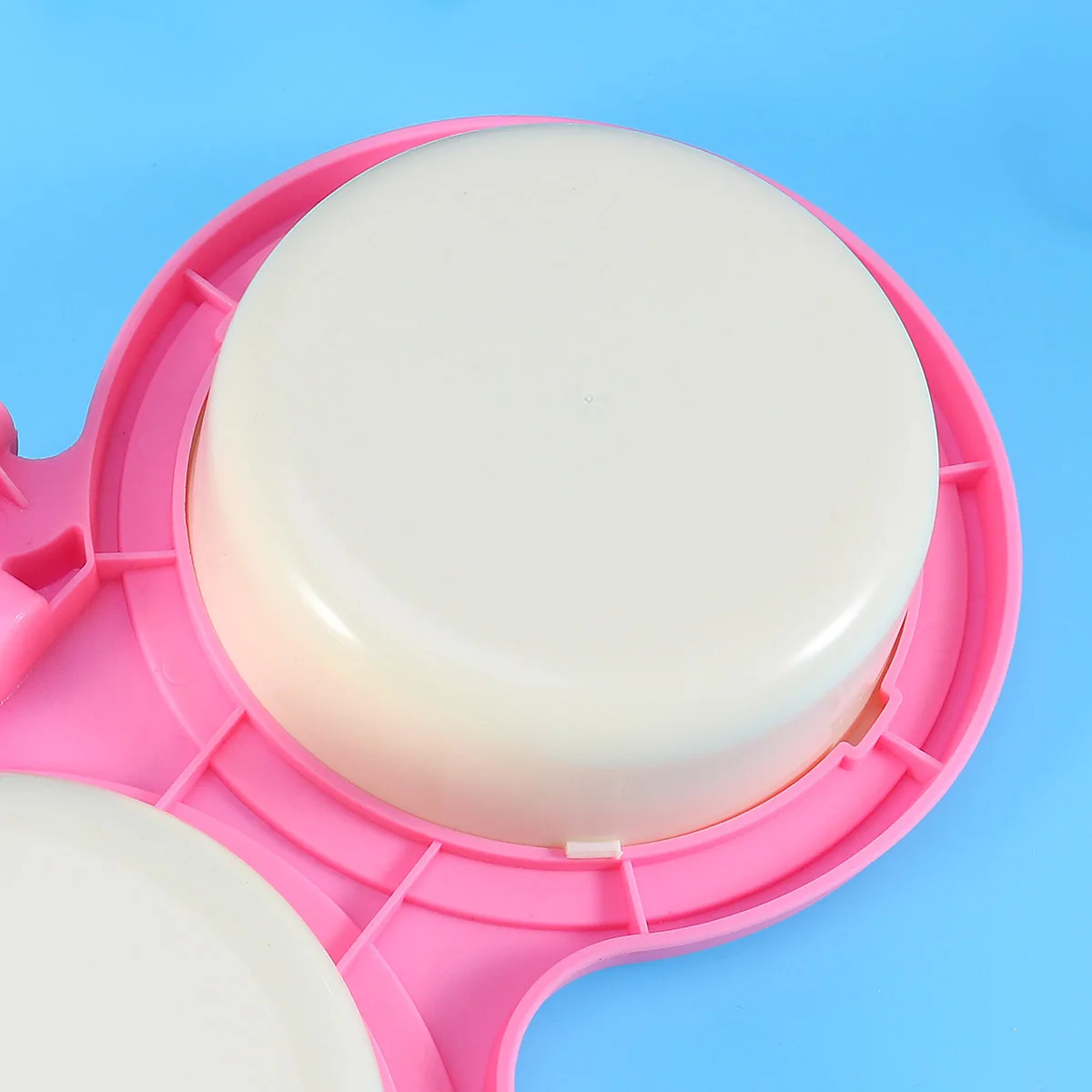 

1Pcs Double Suspension Pet Food Water Bowl Anti-Spill Hanging Dish for Small Medium Dogs Cats Pets Pink Pet Bowl