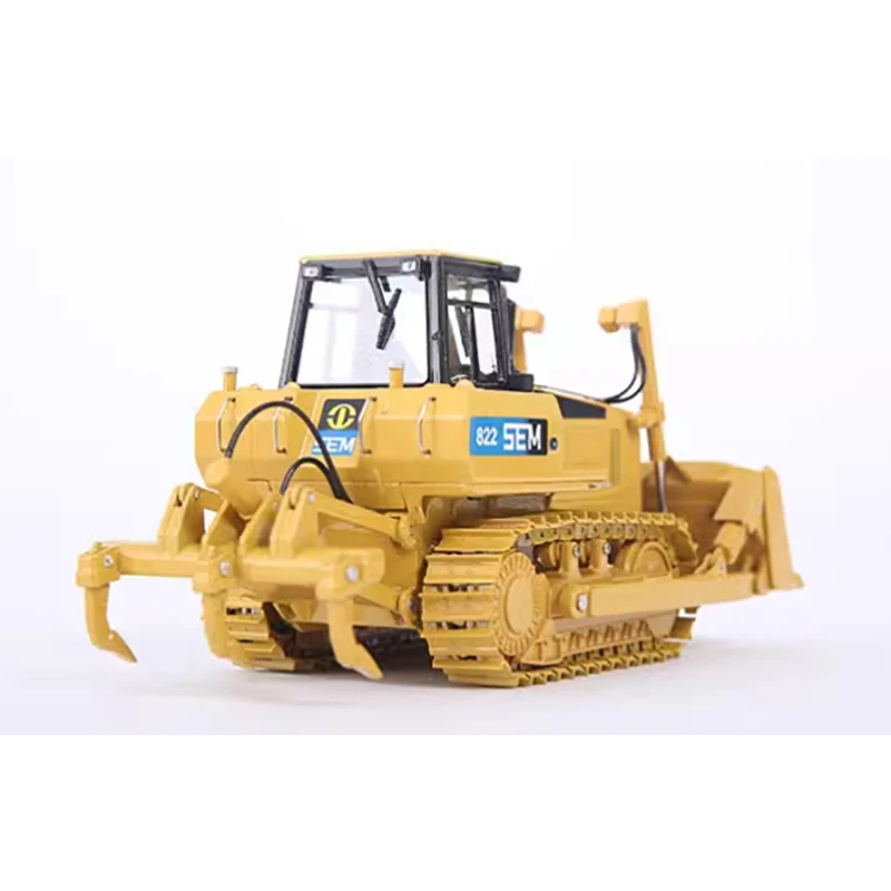 Diecast Alloy 1:35 Scale Bulldozer SEM822 Mechanical Engineering Vehicle Cars Model Adult Toys Classics Souvenir Gifts Display