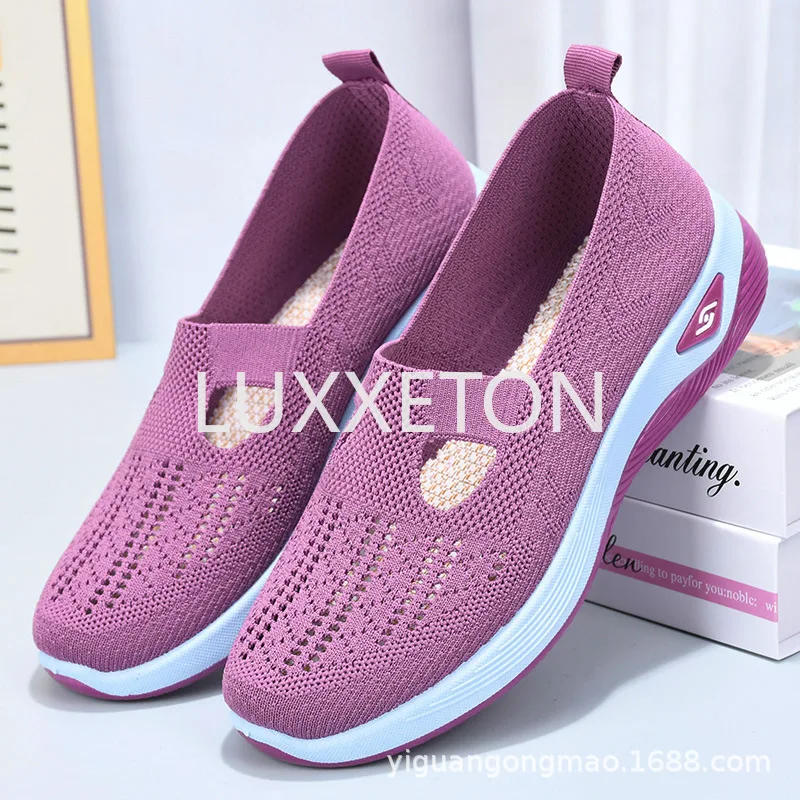 Women Mesh Flat Shoes Summer New Fashion Mesh Breathable Lightweight Slip on Casual Soft Soled Wear Resistant Sports Shoes