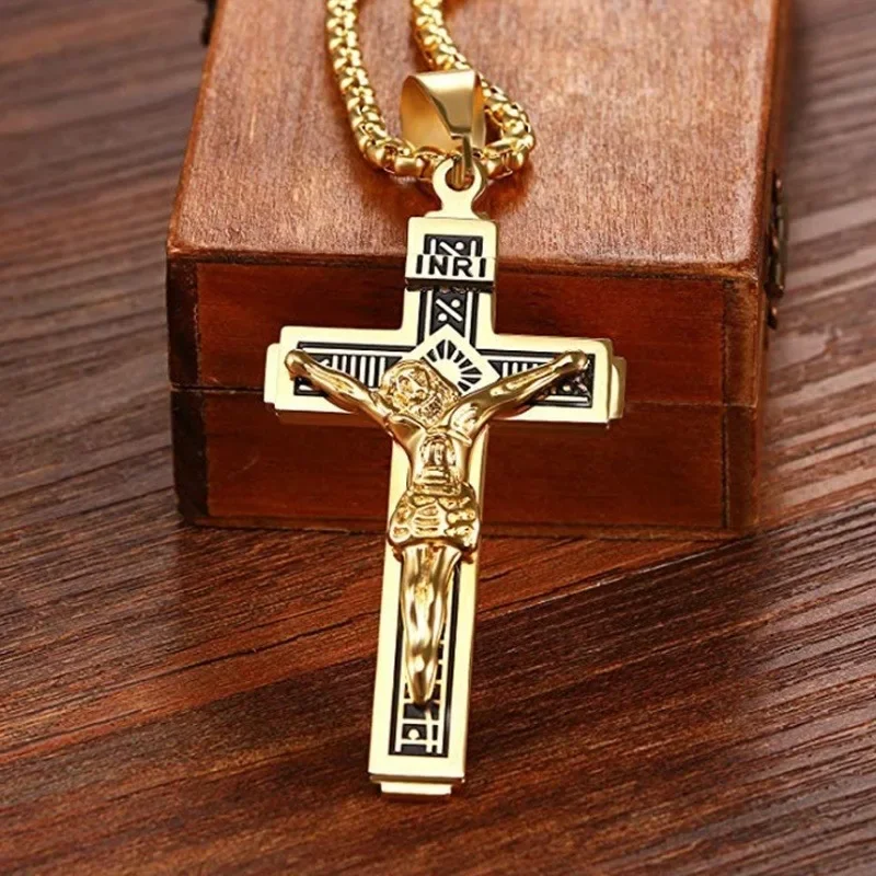 Men and Women New Retro Personality Creative Design Jesus Cross Amulet Pendant Rock Casual Gift Catholic Christian Necklace