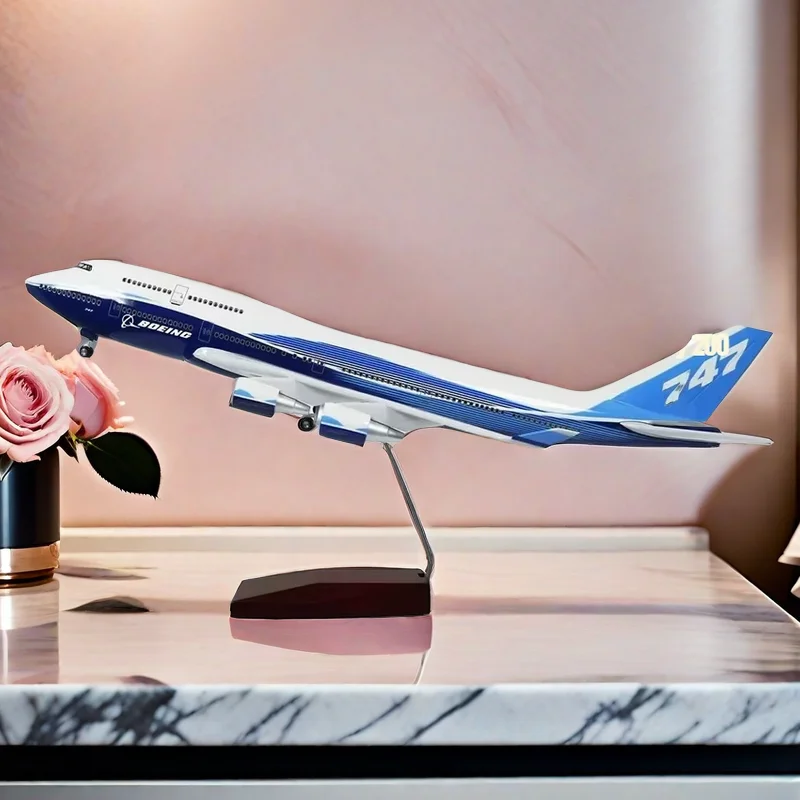 

2024 New 1:160 Scale Large Model Airplane Boeing 747 Plane Models Diecast Airplanes with LED Light for Collection or Gift Deocr