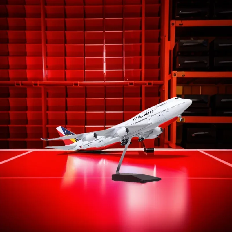 

Boeing B747 Toy Model 1:150 Scale 47cm 747 Aircraft Model Philippines Die-cast Resin Aircraft Decoration with LED Lights
