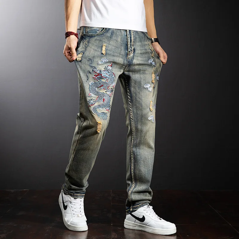 

Джинсы с вышивкой дракона, мужские джинсовые брюки, модные повседневные рваные джинсы больших размеров, брюки размера плюс 42, мужские брюки