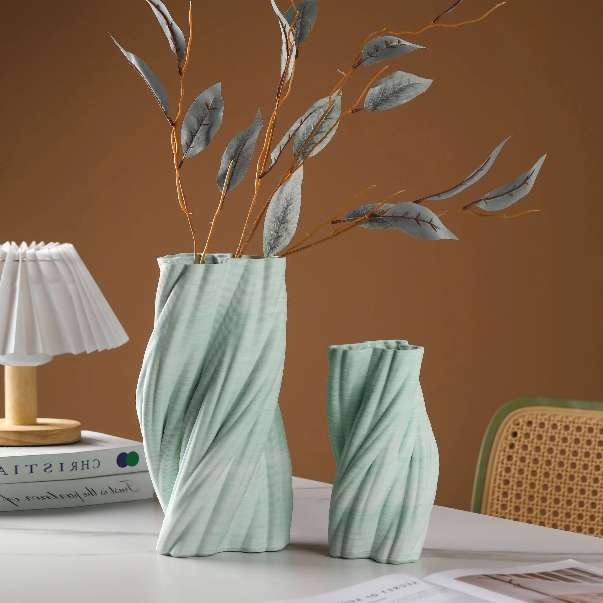 Ceramic Pleated Vase Three-dimensional Distorted Sculpture Ceramic Handicraft Flower Vase Flowerpot Home Decoration Accessories
