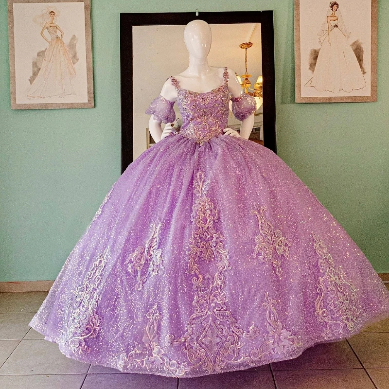 

Lavender Sweetheart Quinceanera Dresses Luxury Applique Lace Beading Bow Ball Gown Princess Prom Party Sweet 16 Robes De Soirée