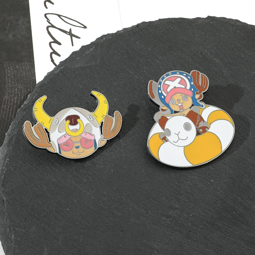 Anime ONE PIECE Brooch Cosplay Figure Tony Tony Chopper Badge Enamel Metal Brooch Clothing Backpack Pin Jewelry Accessories Gift