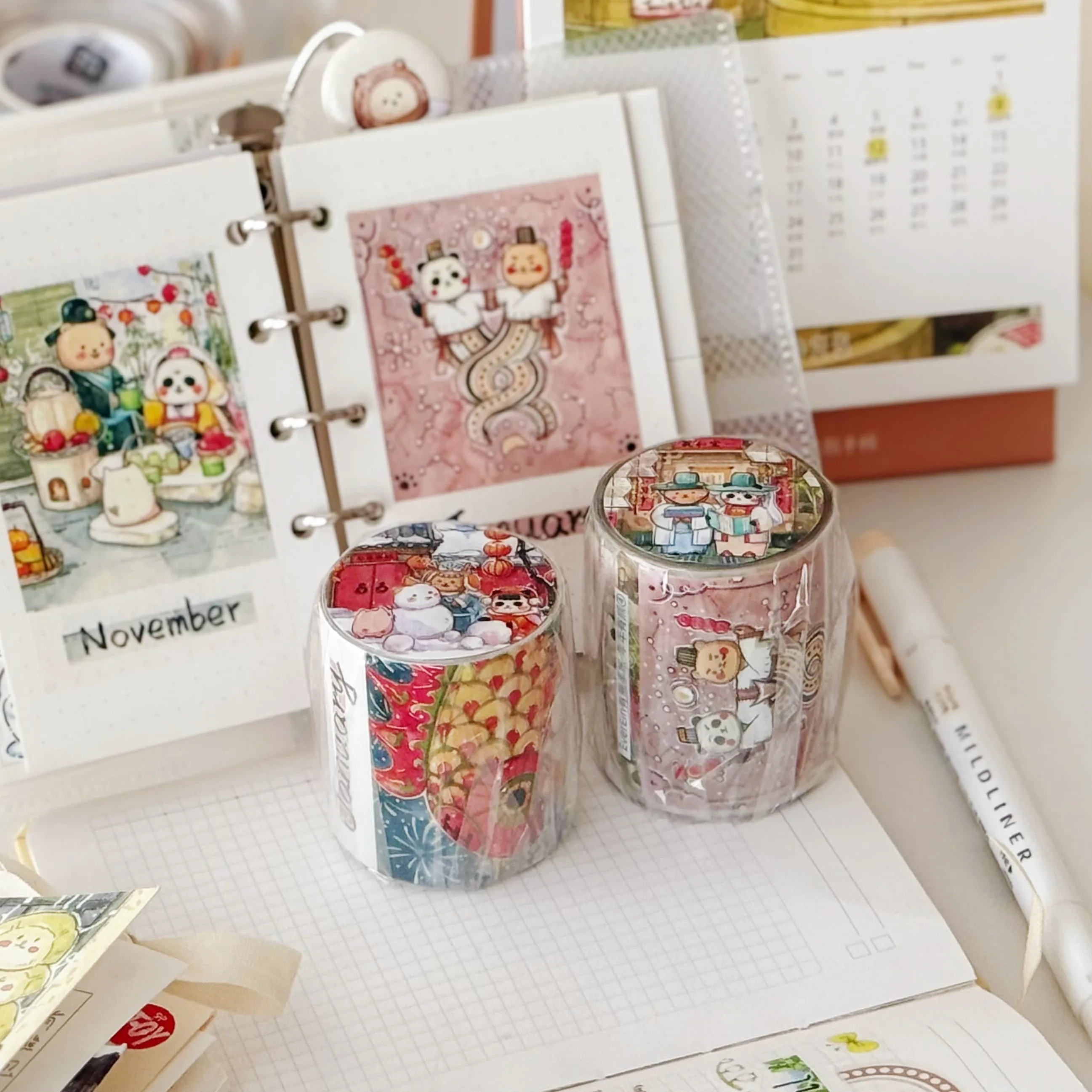 

Bears Every Year ④ Оригинальный альбом-скетчбук с акварельными иллюстрациями в национальном стиле и бумагой для скетчей (формат Long)