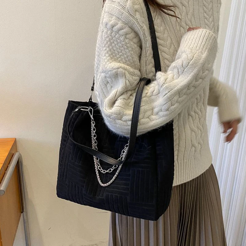 Large Capacity Women Bag New Fashion Versatile Chain Tote Underarm Bag Single Shoulder Bag