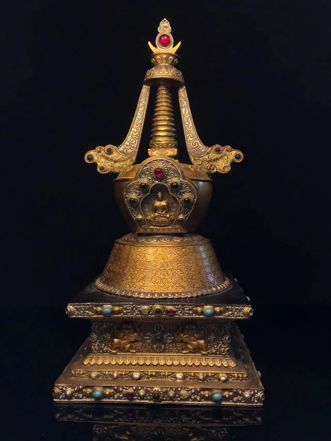 Old Qing Dyansty a pagoda inlaid with precious stones in copper,Handmade