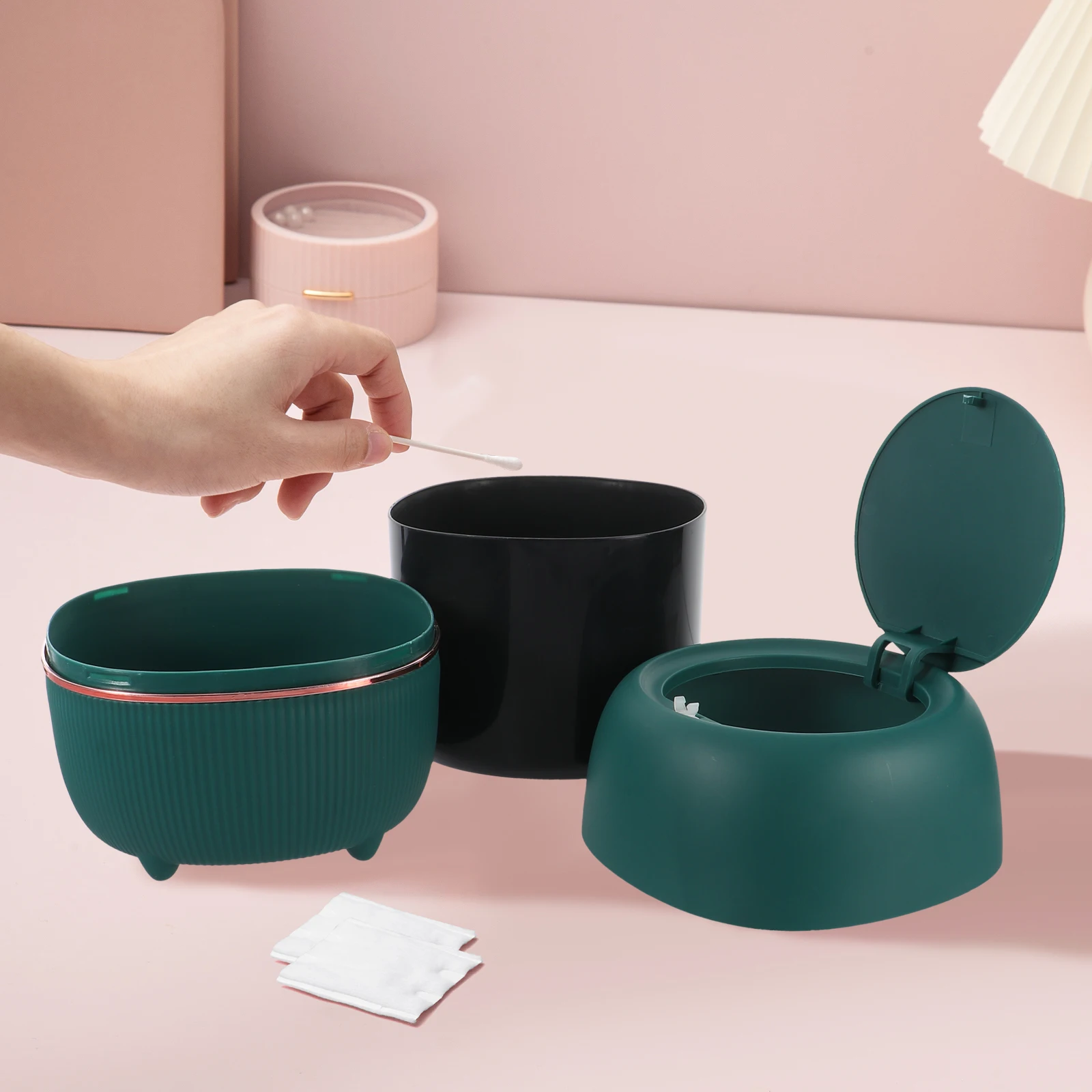 

1PC Trash Can Cute Mini Desktop Garbage Bin Plastic Waste Container for Office Home Decoration Space Saving Easy