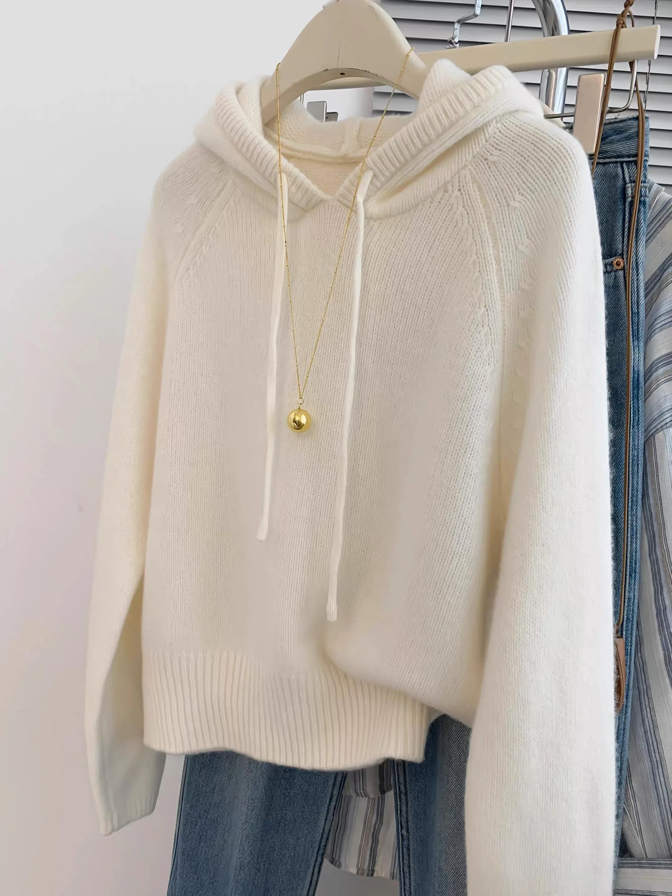 Hooded loose pullover 100%cashmere sweater  versatile solid-color wool knitted base layer for women 2026 new autumn and winter