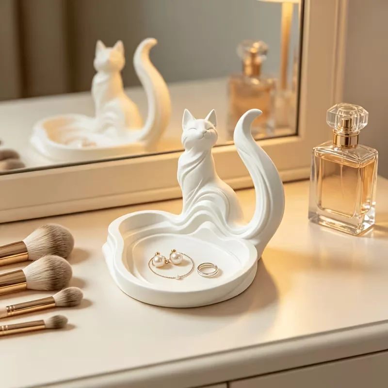 Mini Cat-Shaped Jewelry Storage Tray Lazy Eye-Closed Cat Wavy Desktop Decoration Simple Home Organizer