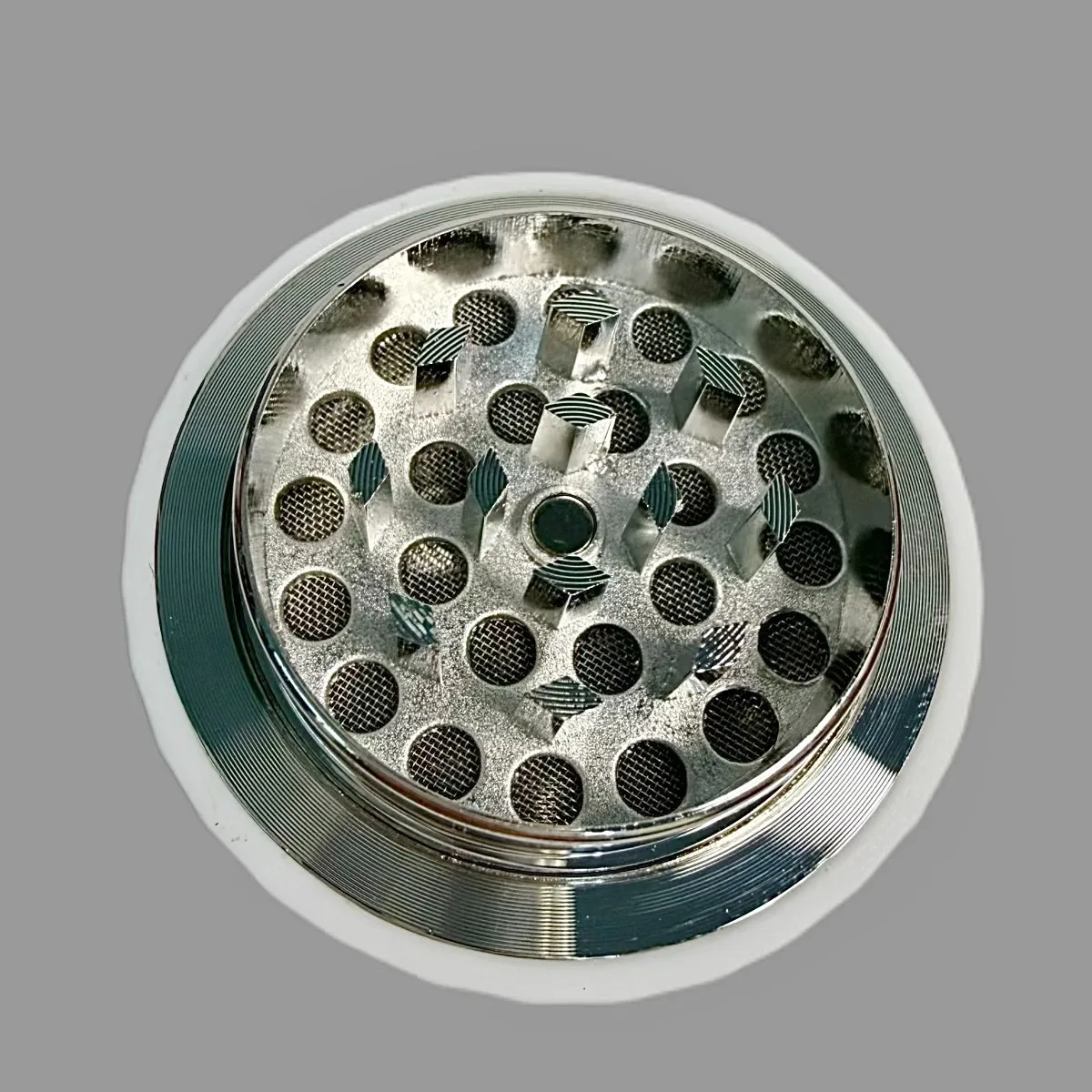 2 Inch 5cm Golf Ball 3 Layer Zinc Alloy Herb Grinder Pollen Catcher Cleaning Brush Magnetic Closure Manual Smoking Tool Gift - view 6