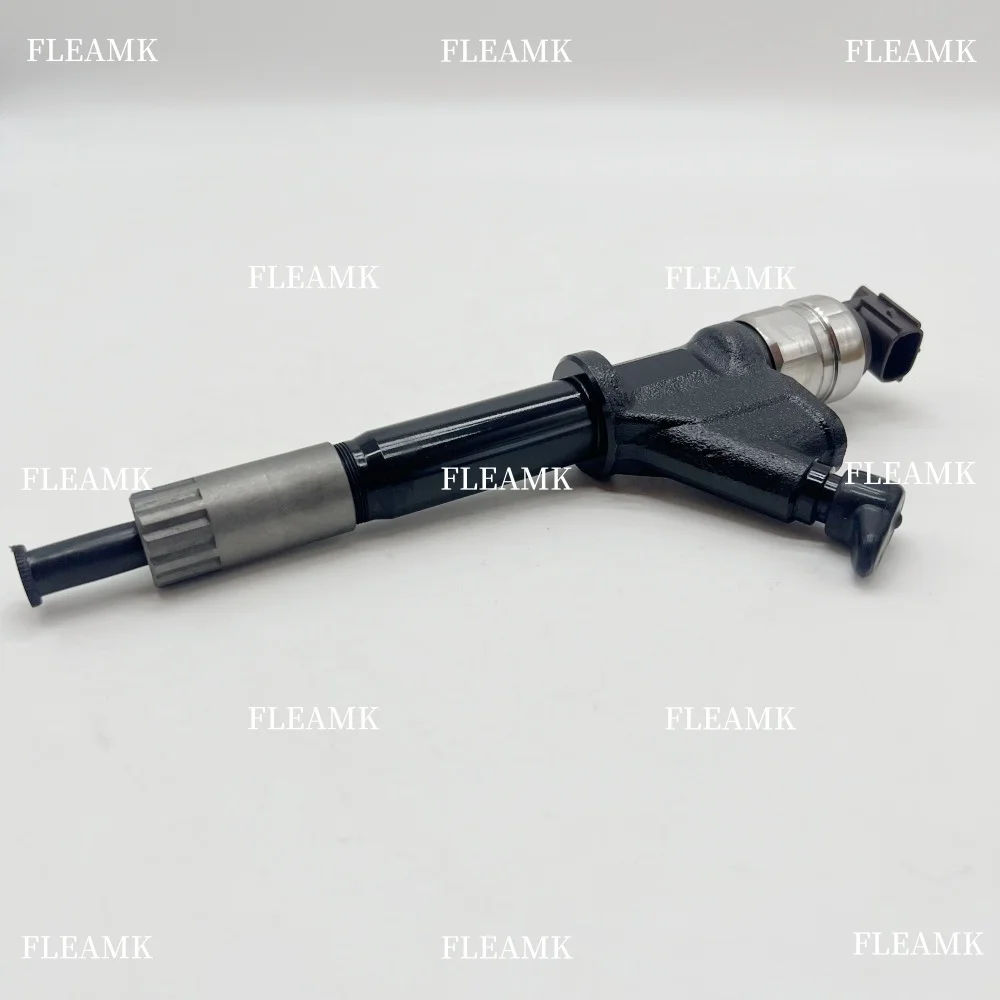 High Quality Diesel Common Rail Injector 095000-8100 VG1096080010 for HOWO