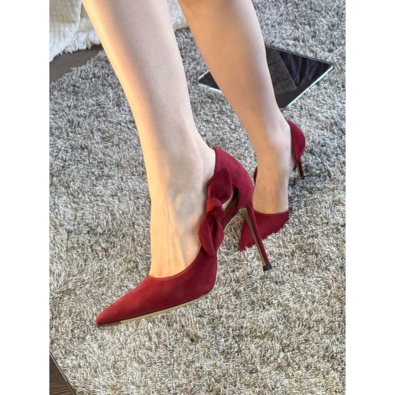 

Red velvet bow high heels spring and autumn 2025 new French stiletto pointed single shoes temperament