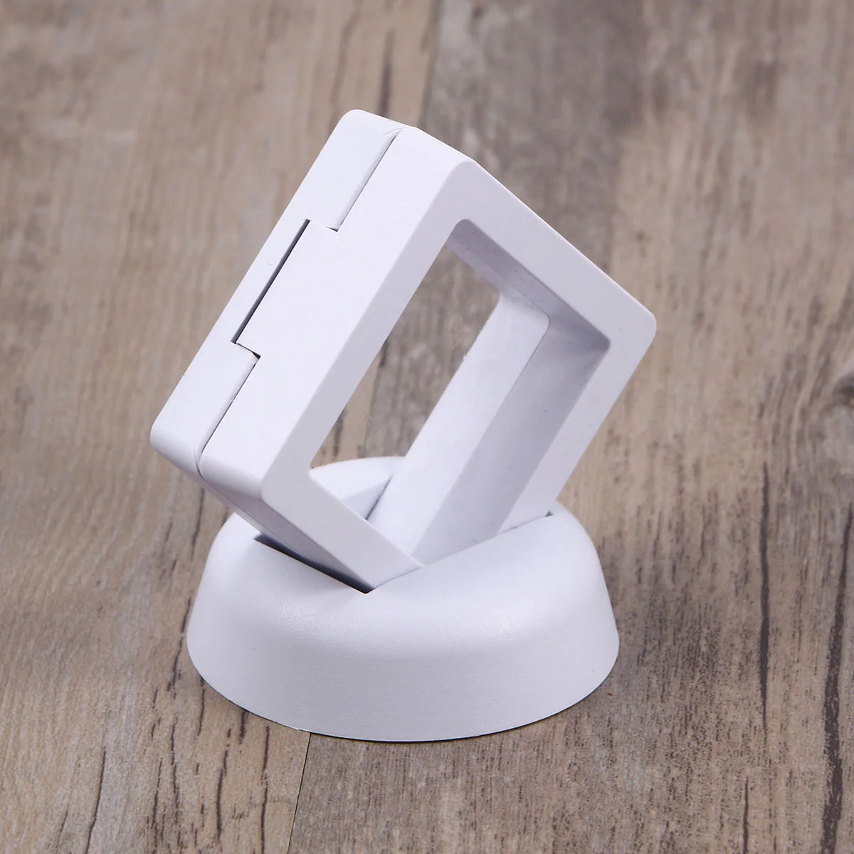 

4 pcs 50Mm Coin Display Stand Pe Material Tabletop Medal Holder For Collectibles Transparent Square Rack Lightweight