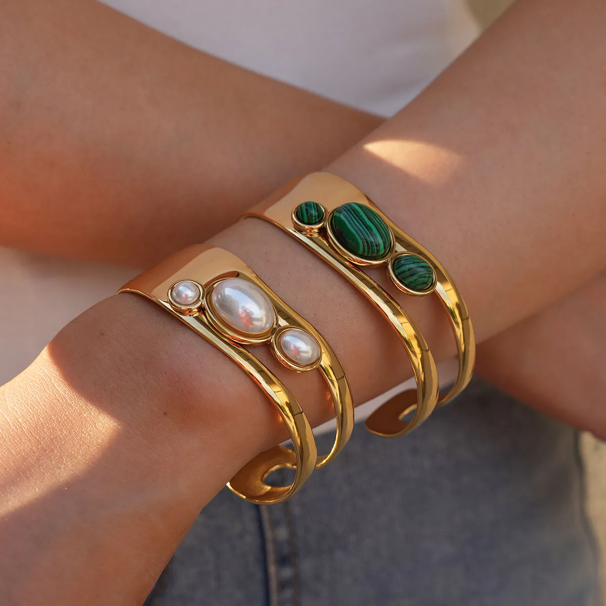 

Uself Exaggerated Retro Gold Plated Stainless Steel Natural Stone Imitation Pearl Open Bracelet Bangle For Women Fashion Jewelry