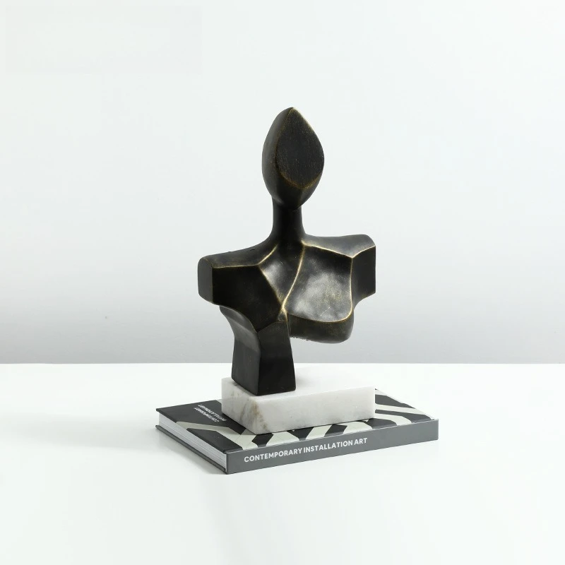 Minimalist abstract flaws Human body small sculpture Hotel office bookcase TV cabinet High-end soft decoration