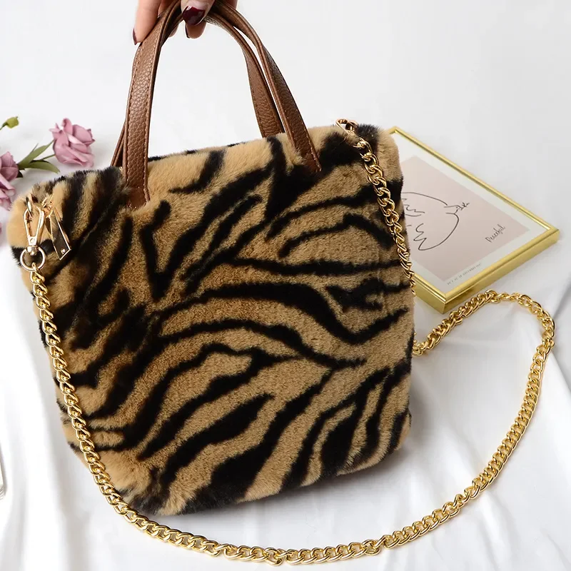 Bolso de mano para mujer, bandolera con cadena de Color sólido, Material de felpa de imitación de visón informal a la moda, calidad superior, nuevo