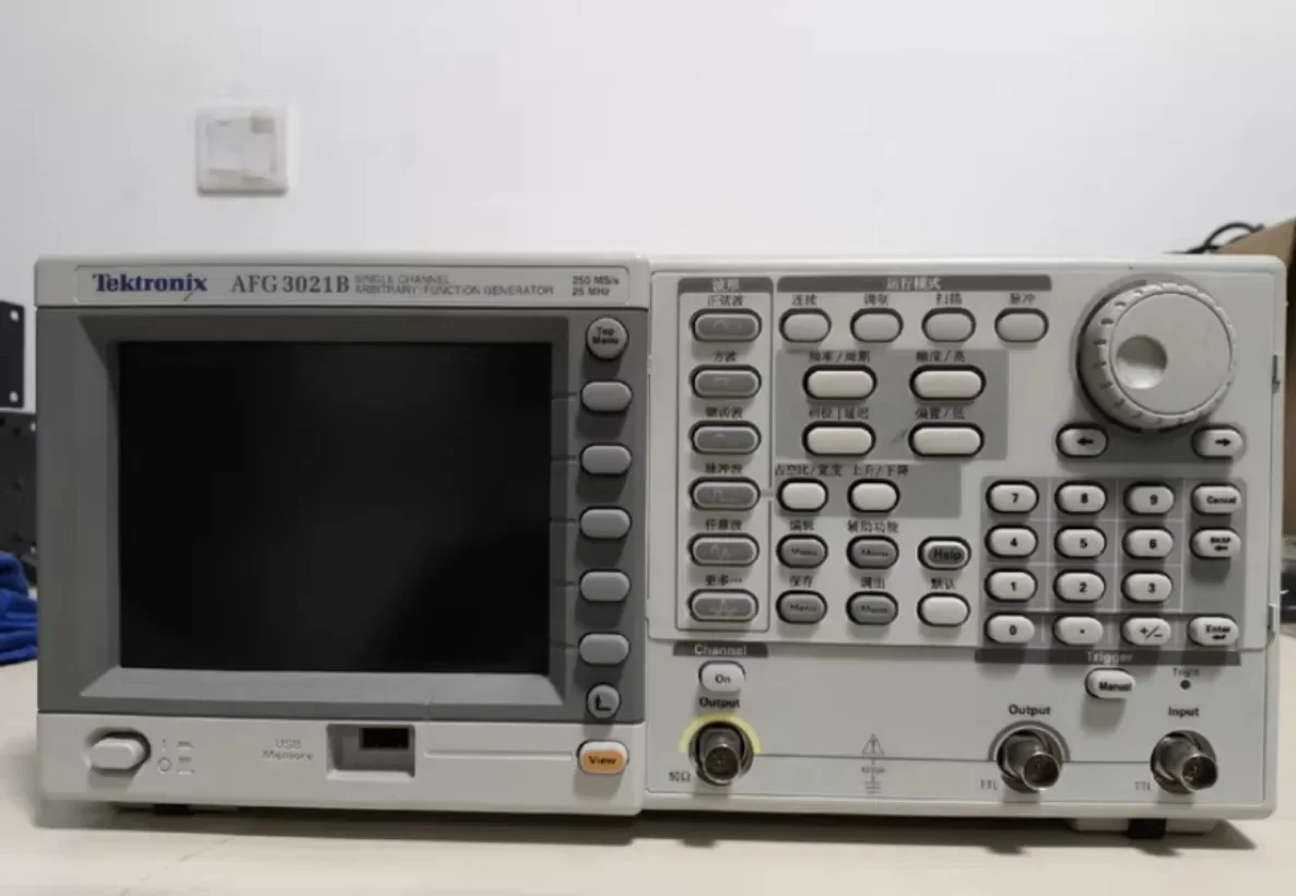 1PC Tektronix AFG3021B Single-Channel Function / Arbitrary Waveform Generator#Xing