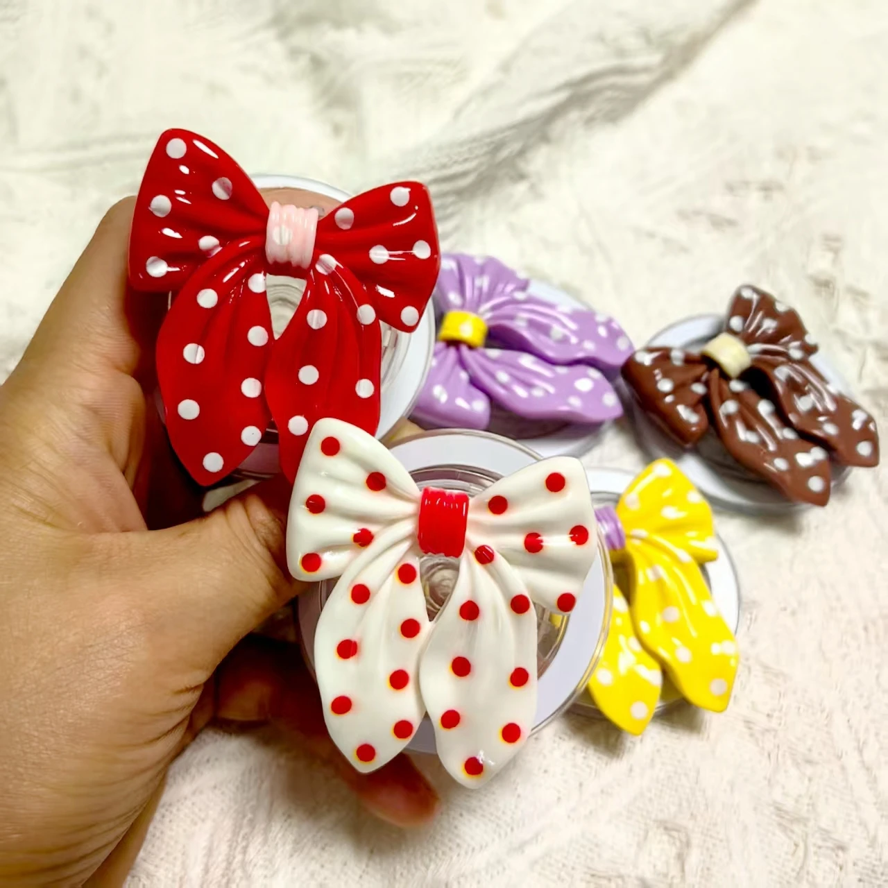 

Polka Dots Ribbon Bowknot Magnetic Phone Holder Universal Smart Tok For Magsafe For iPhone Samsung Grip Tok Foldable Socket