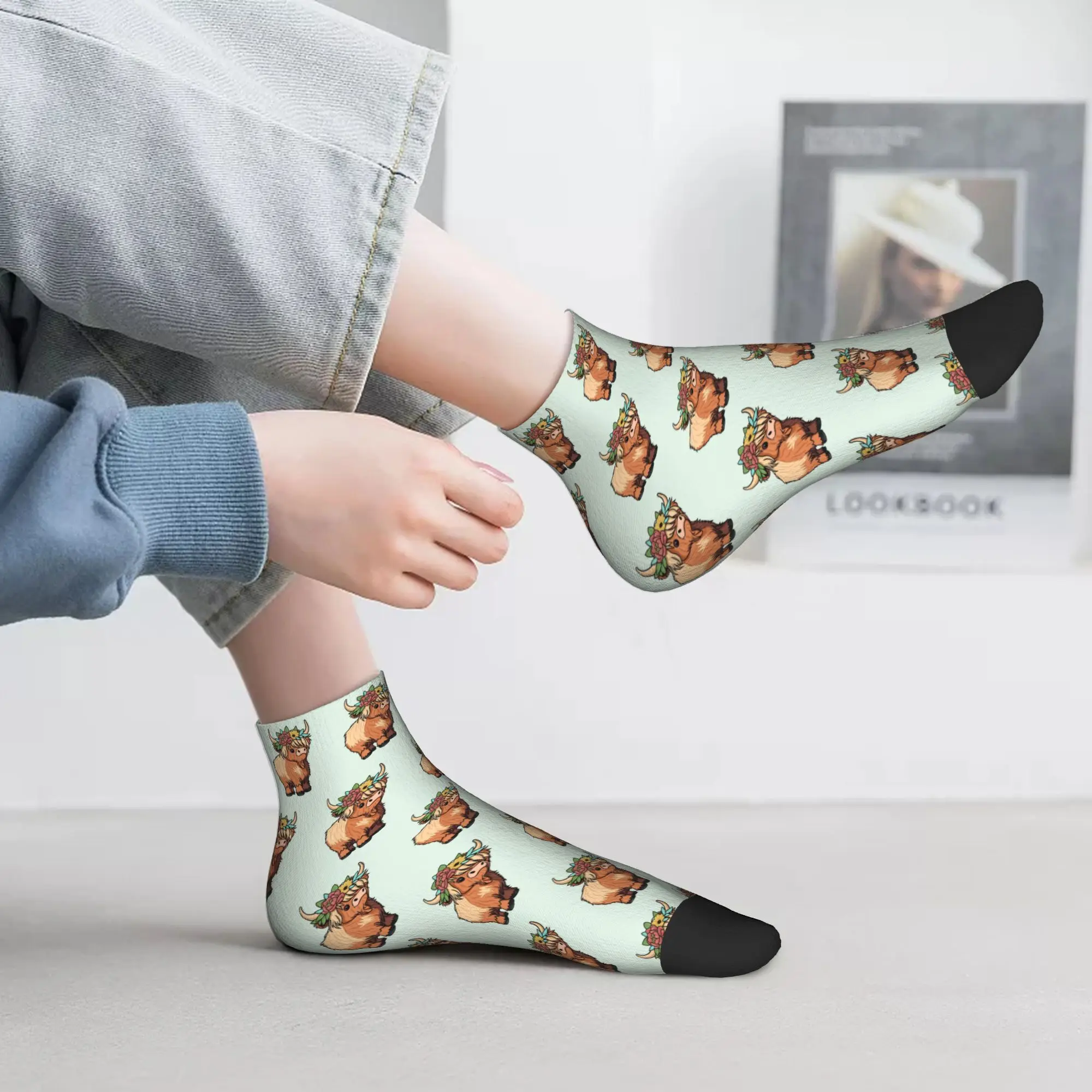 

All Seasons Highland Cow Animal Socks Harajuku High Quality Sport Middle Tube Socks Soft Fashion Stockings for Men Women Gifts