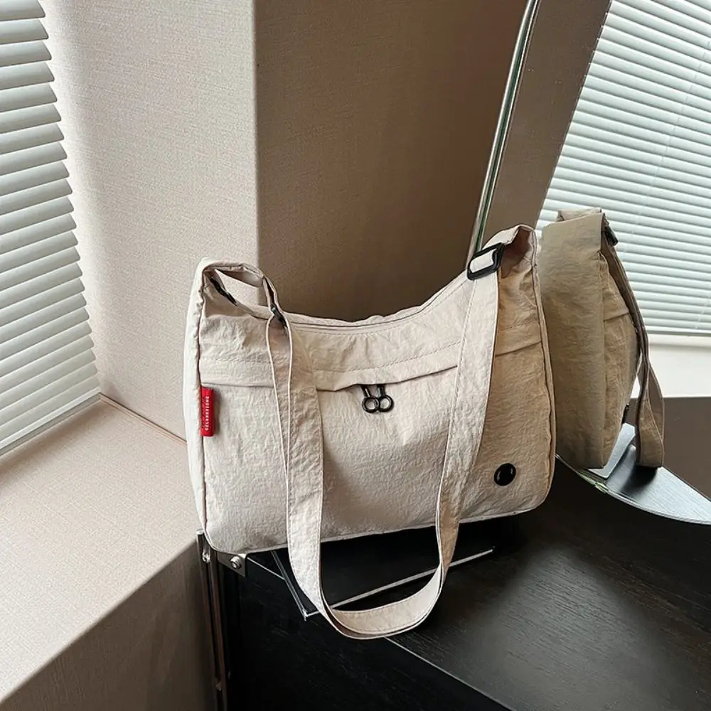 

Solid Color Large Capacity Fashionable Shoulder Bag Nylon Ultra-light Messenger Bag Adjustable Strap Waterproof Tote Bag Travel