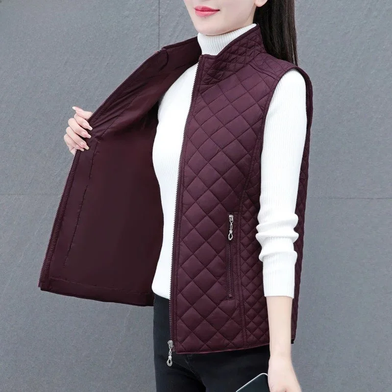 

TUCANO Women's down Jaet Vest Faionable Mid-aged Mom Autumn Winter Outerwear ort Zipper Closure Color Polyester