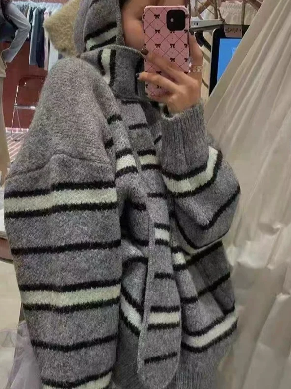 Outono 2025 feminino malha redonda ne camisola com chapéu listrado faionable ele nova chegada conjunto de malhas por fornecedor sem marca