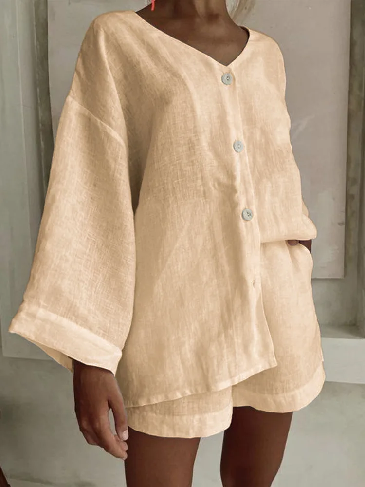 

Spring New Two Piece Set Loose V-neck Button Long Sleeved Shirt Elastic Waist Shorts Suit Casual Commuting Women Clothing