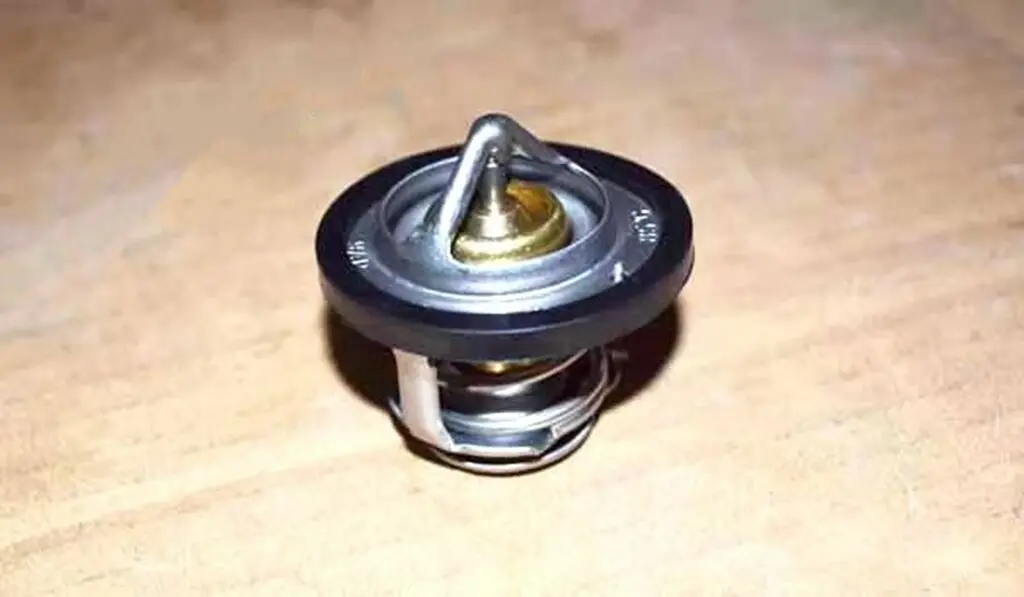 

Auto parts High quality 372-1306020 Thermostat for Chinese CHERY QQ / QQ3 1.1L 372 472 Engine