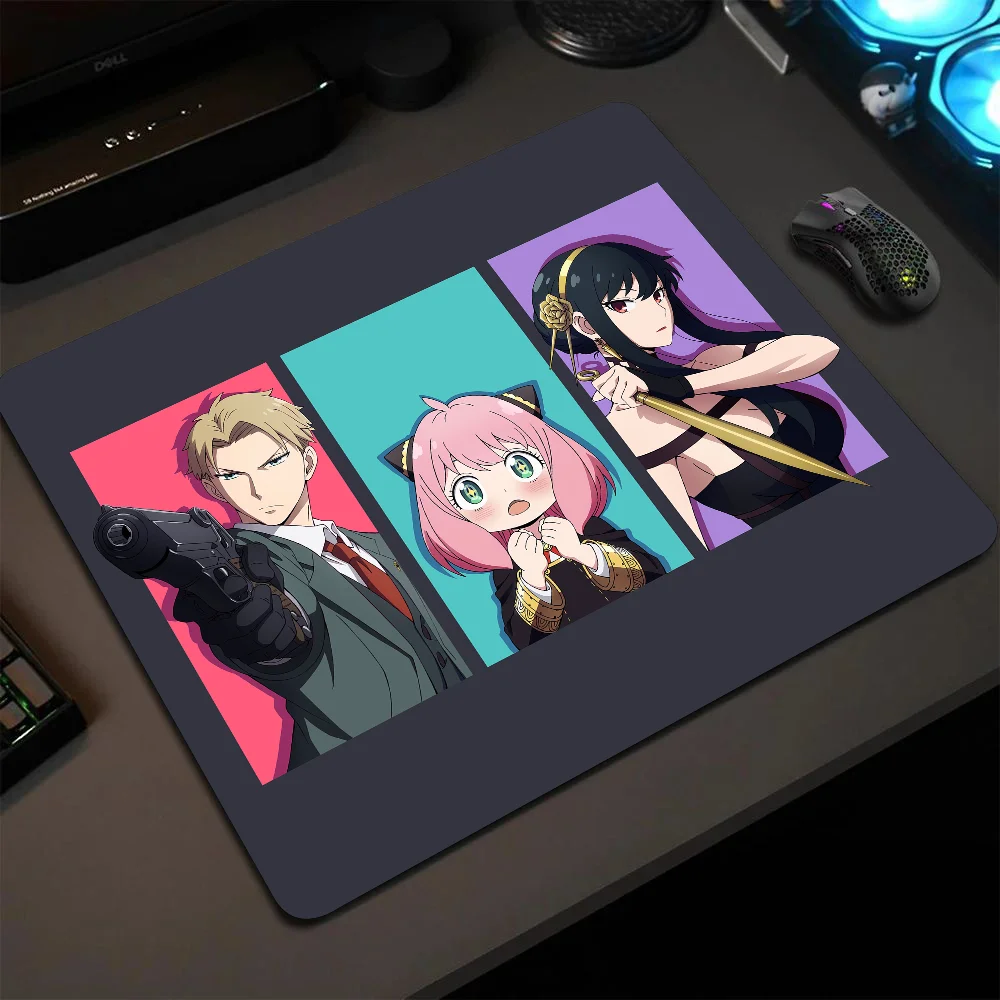 

Anime Spy X Familys Cute Kawaii Mousepad Small LockEdge Mouse Pad For Gamers Computer Desk Pad Anti-slip Rubber