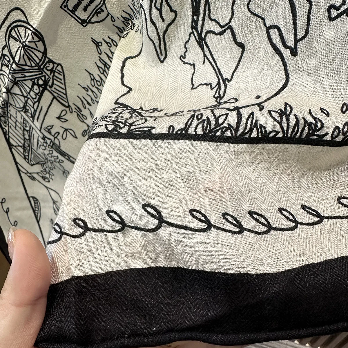 الثلاثي الحرير والصوف شال الشتاء الدافئة وشاح المرأة الأوشحة الكبيرة الحواف توالت شالات الأم هدية الكريسماس