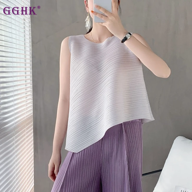 

GGHK Miyake Pleated Solid Color Irregular Design Women T-Shirt Round Neck Sleeveless Korean Fashion Folded Vintage Casual Tops