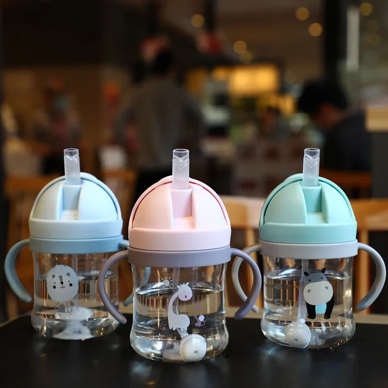 Cartoon Pattern Outdoor Child Drinking Bottle with Straw Baby Feeding Cup Training Portable Handle Water Bottle Watercup