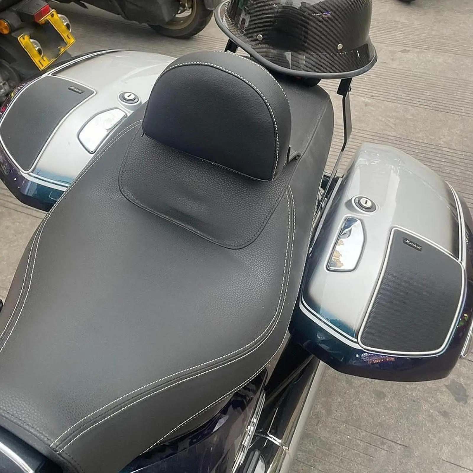 

Накладка на спинку водителя для трансконтинентальных моделей BMW R18